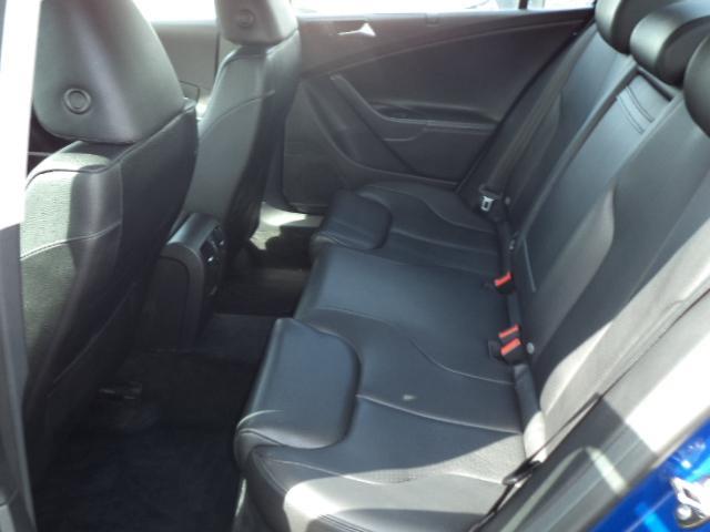 Volkswagen Passat 2009 photo 6
