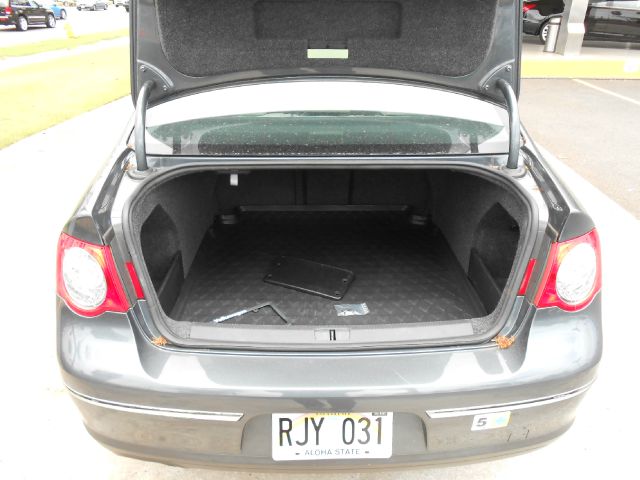 Volkswagen Passat 2010 photo 2