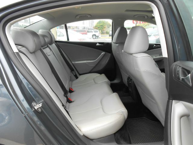 Volkswagen Passat 2010 photo 5