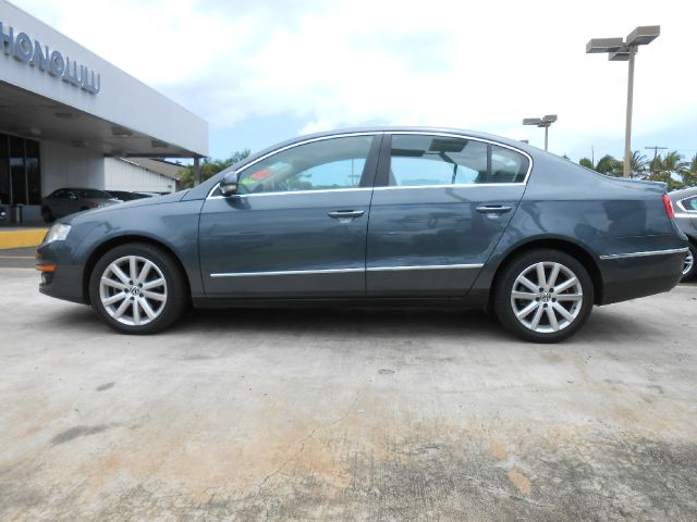 Volkswagen Passat 2010 photo 9