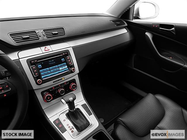 Volkswagen Passat Pwr Pass Doors Sedan