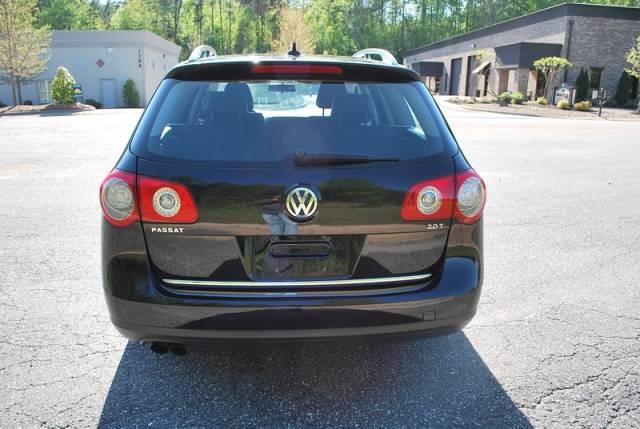 Volkswagen Passat 2010 photo 4