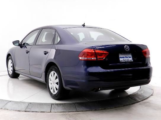 Volkswagen Passat 2012 photo 3