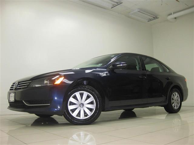 Volkswagen Passat 2012 photo 3