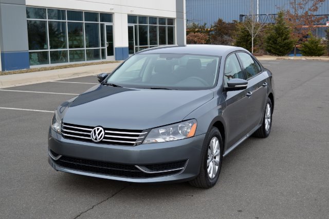 Volkswagen Passat 2012 photo 4