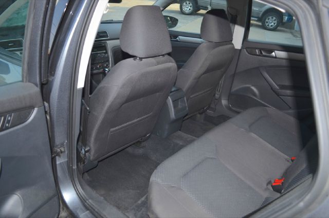 Volkswagen Passat Eddie Baurer - Liquidator Sedan