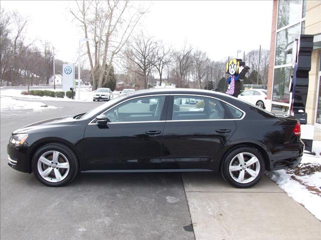 Volkswagen Passat 2012 photo 1