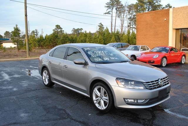 Volkswagen Passat 2012 photo 4
