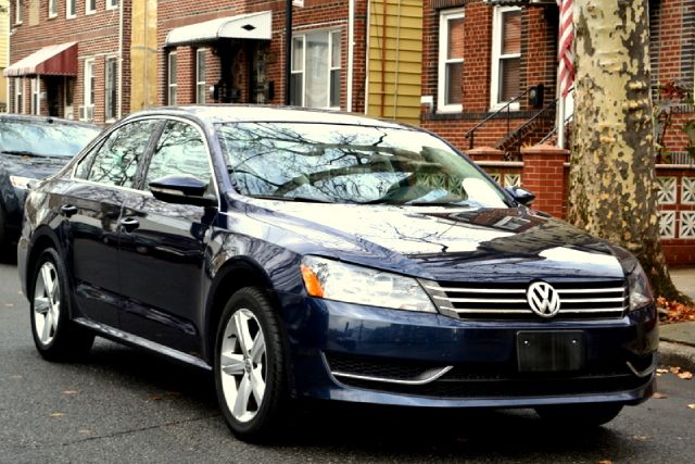 Volkswagen Passat 2012 photo 4