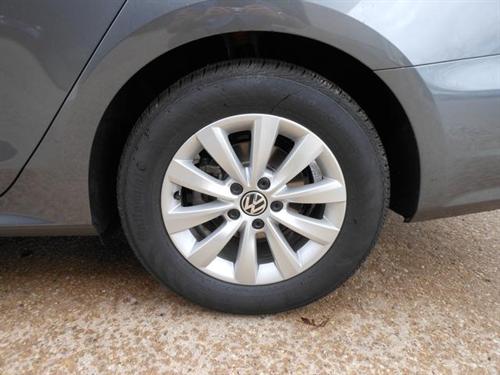 Volkswagen Passat 2012 photo 2