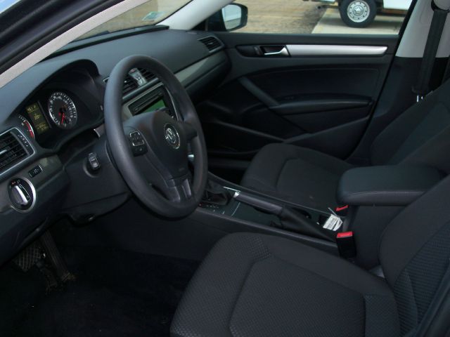 Volkswagen Passat 2013 photo 3