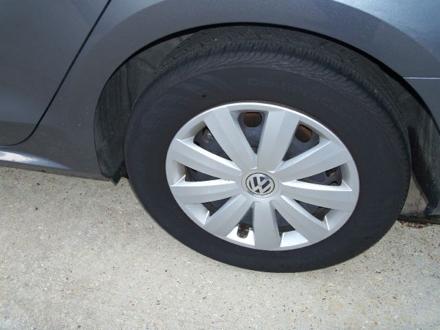 Volkswagen Passat 2013 photo 9