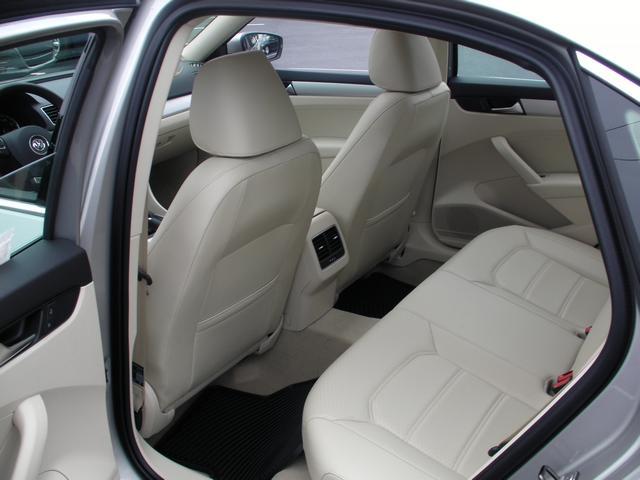 Volkswagen Passat 2013 photo 4