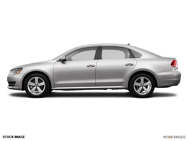 Volkswagen Passat 2013 photo 1