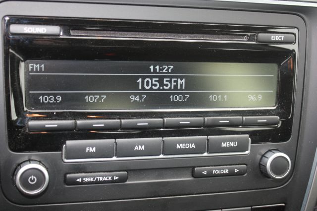 Volkswagen Passat 2013 photo 5