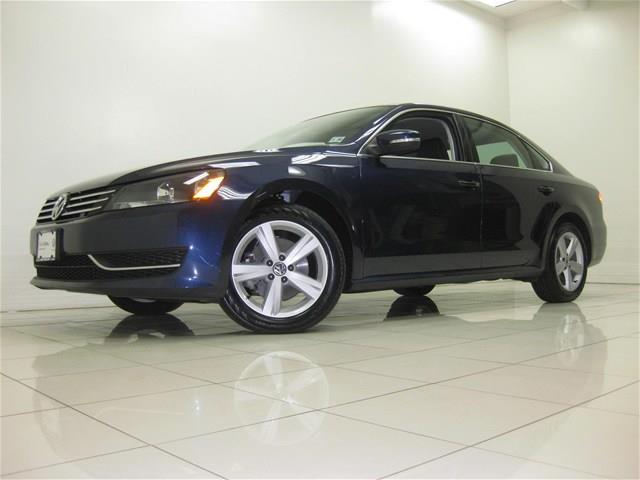 Volkswagen Passat 2013 photo 3