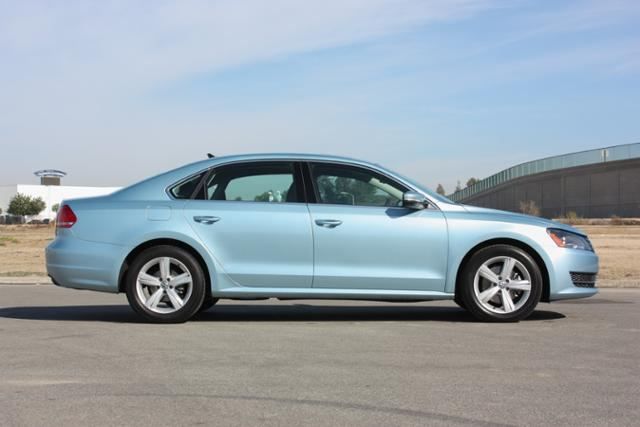 Volkswagen Passat 2013 photo 4