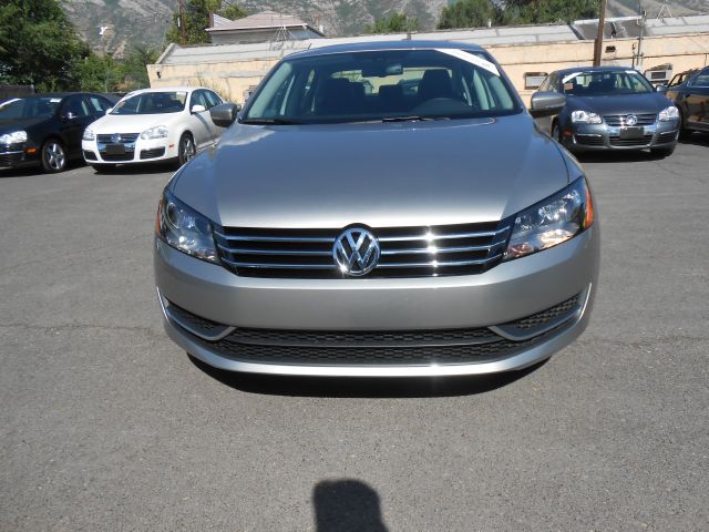 Volkswagen Passat 2013 photo 4