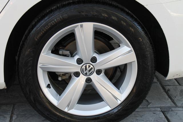Volkswagen Passat LX Convertible Sedan