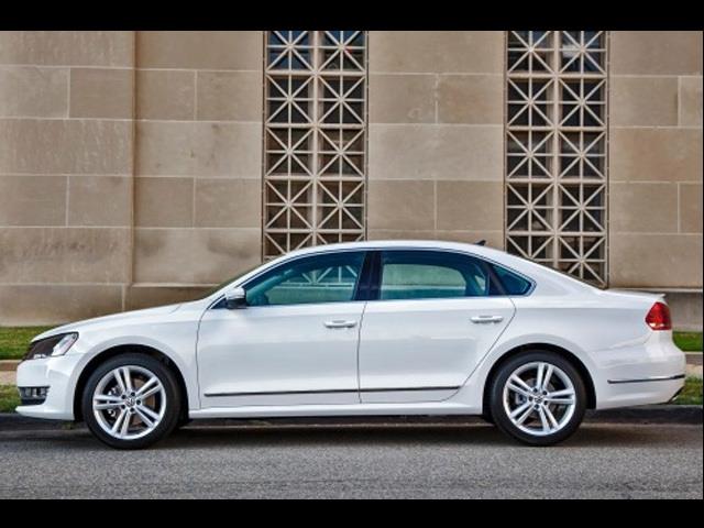 Volkswagen Passat 2014 photo 1