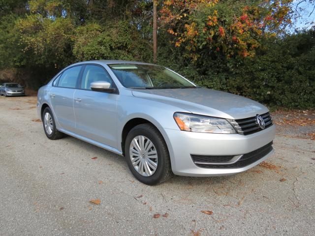 Volkswagen Passat 2014 photo 2