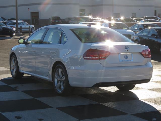 Volkswagen Passat 2WD 4dr XLT Other