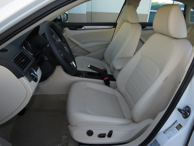 Volkswagen Passat 2014 photo 2