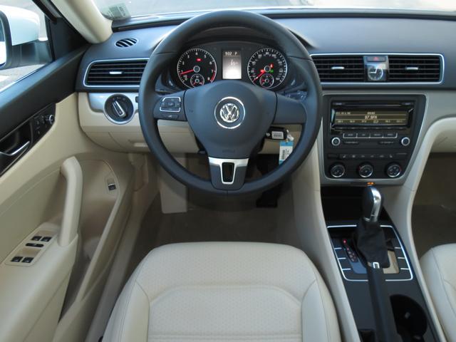 Volkswagen Passat 2014 photo 4