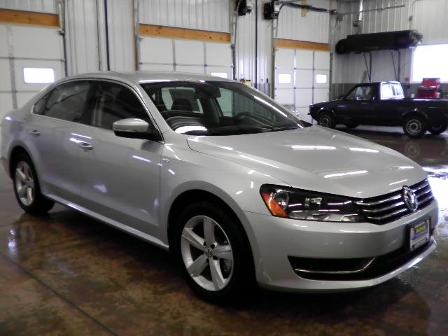 Volkswagen Passat 2014 photo 3