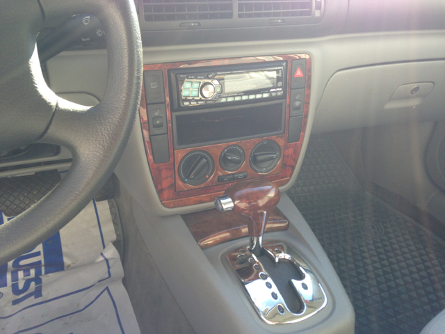 Volkswagen Passat Wagon 2001 photo 1