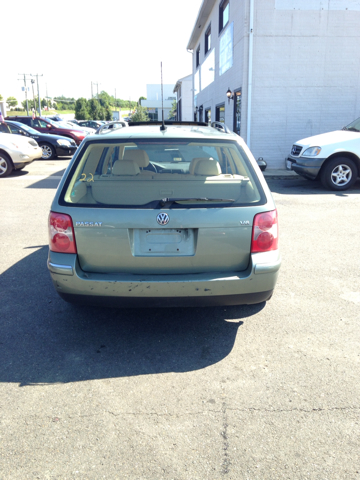 Volkswagen Passat Wagon 2004 photo 2