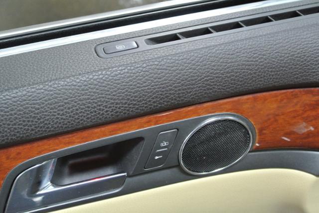 Volkswagen Phaeton 2004 photo 16