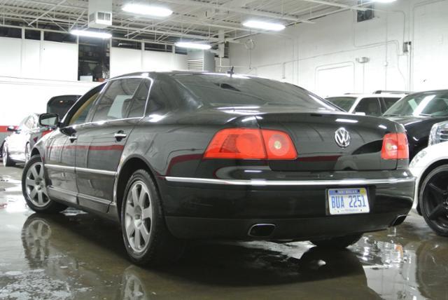 Volkswagen Phaeton 2004 photo 21