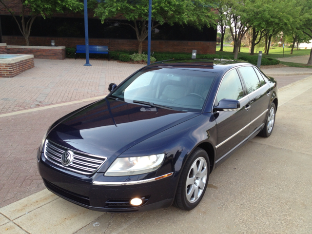 Volkswagen Phaeton 2004 photo 2