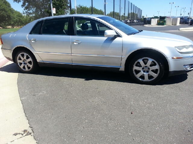 Volkswagen Phaeton 2004 photo 1