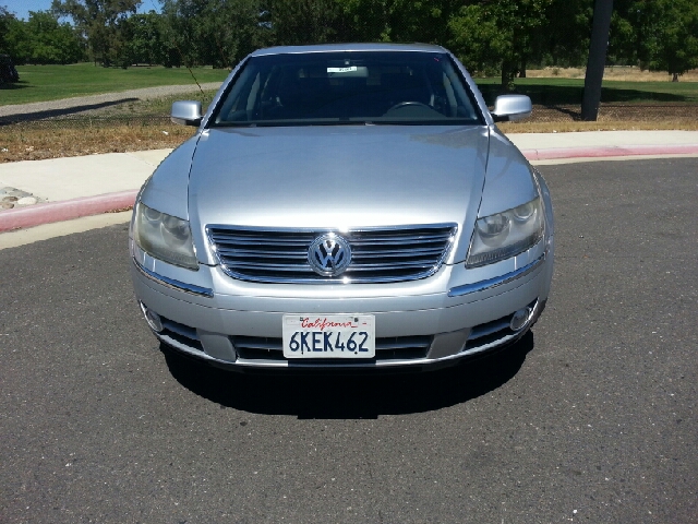 Volkswagen Phaeton 2004 photo 2