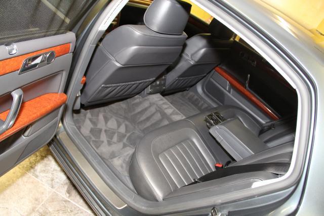 Volkswagen Phaeton 2004 photo 18