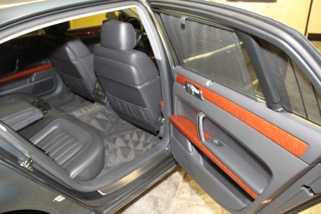 Volkswagen Phaeton 2004 photo 20