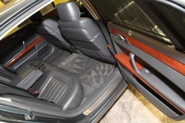 Volkswagen Phaeton 2004 photo 23