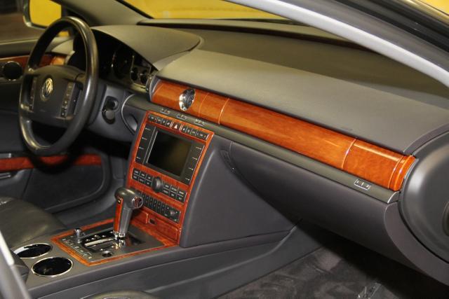 Volkswagen Phaeton 2004 photo 26