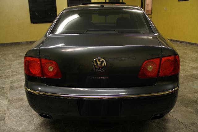 Volkswagen Phaeton 2004 photo 32