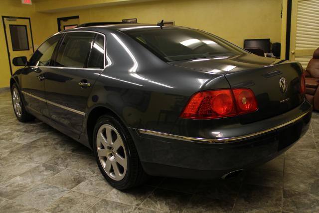 Volkswagen Phaeton 2004 photo 33