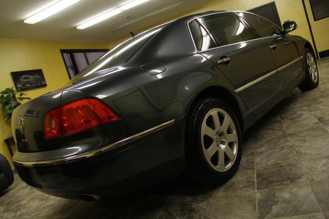 Volkswagen Phaeton 2004 photo 38