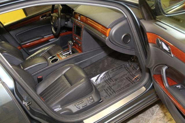 Volkswagen Phaeton 2004 photo 40