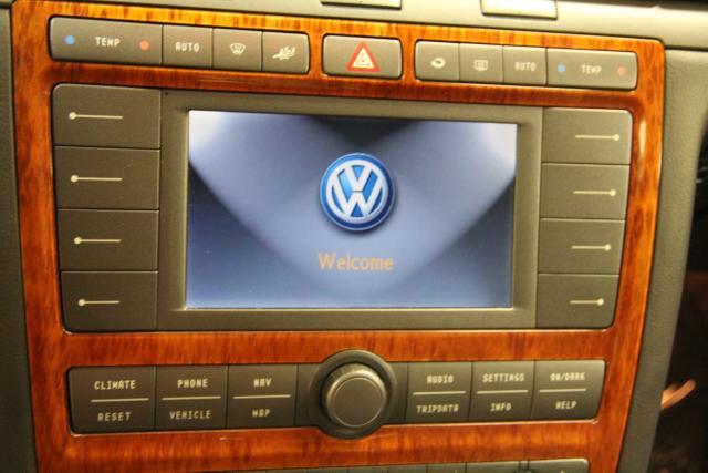 Volkswagen Phaeton 2004 photo 8