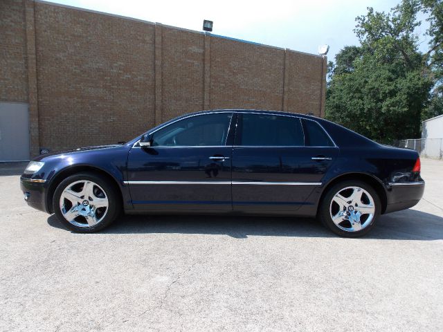 Volkswagen Phaeton SE-R Sedan