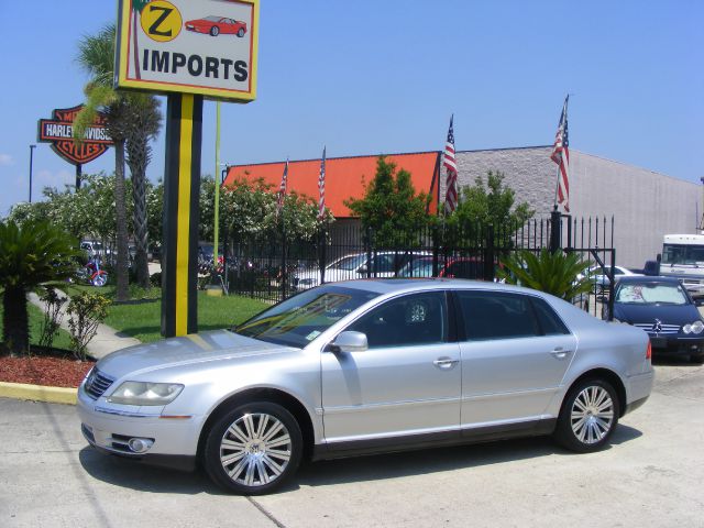 Volkswagen Phaeton SE-R Sedan