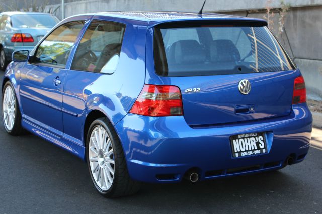 Volkswagen R32 2004 photo 3