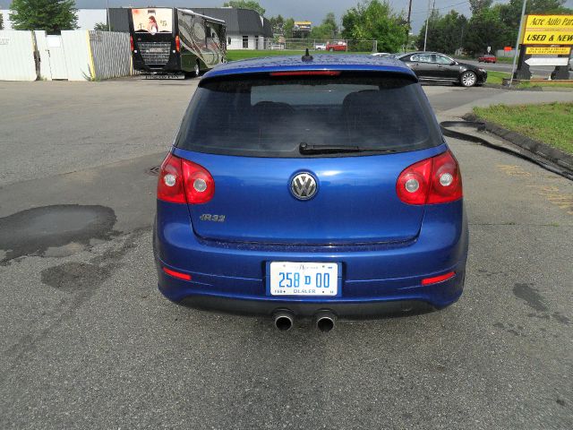 Volkswagen R32 2008 photo 2