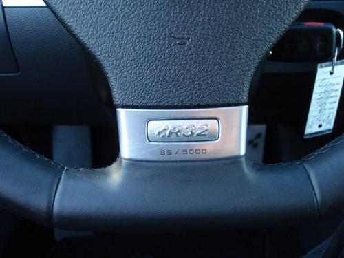 Volkswagen R32 2008 photo 2